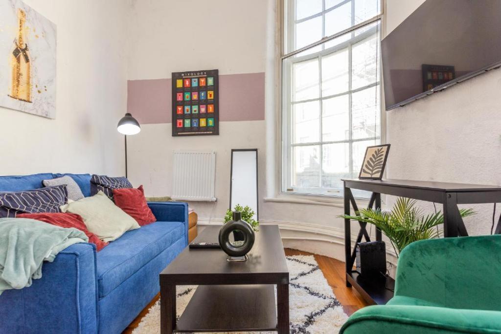 Newcastle'S Most Central Apartment - Sleeps 10 Екстериор снимка