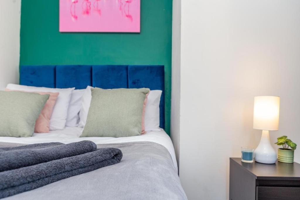 Newcastle'S Most Central Apartment - Sleeps 10 Екстериор снимка