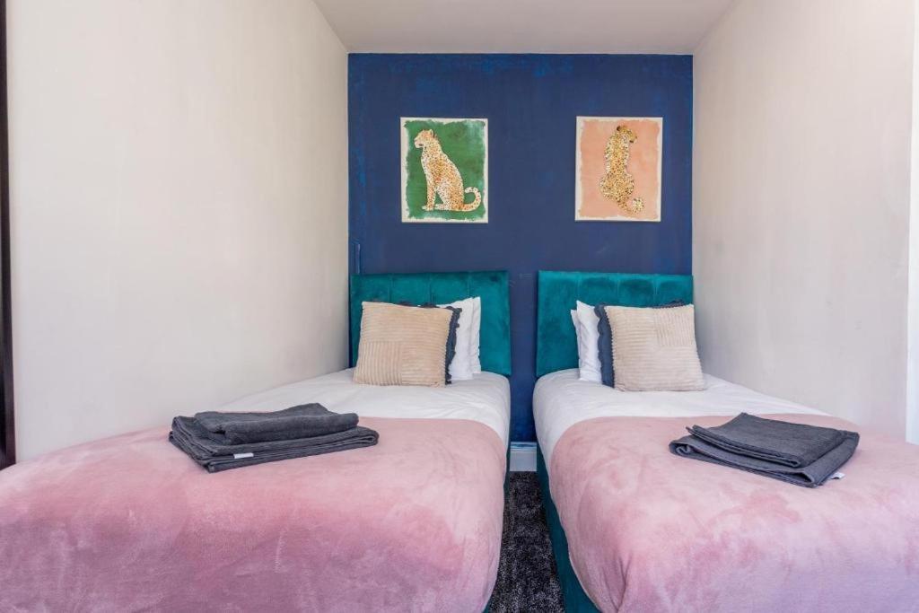Newcastle'S Most Central Apartment - Sleeps 10 Екстериор снимка