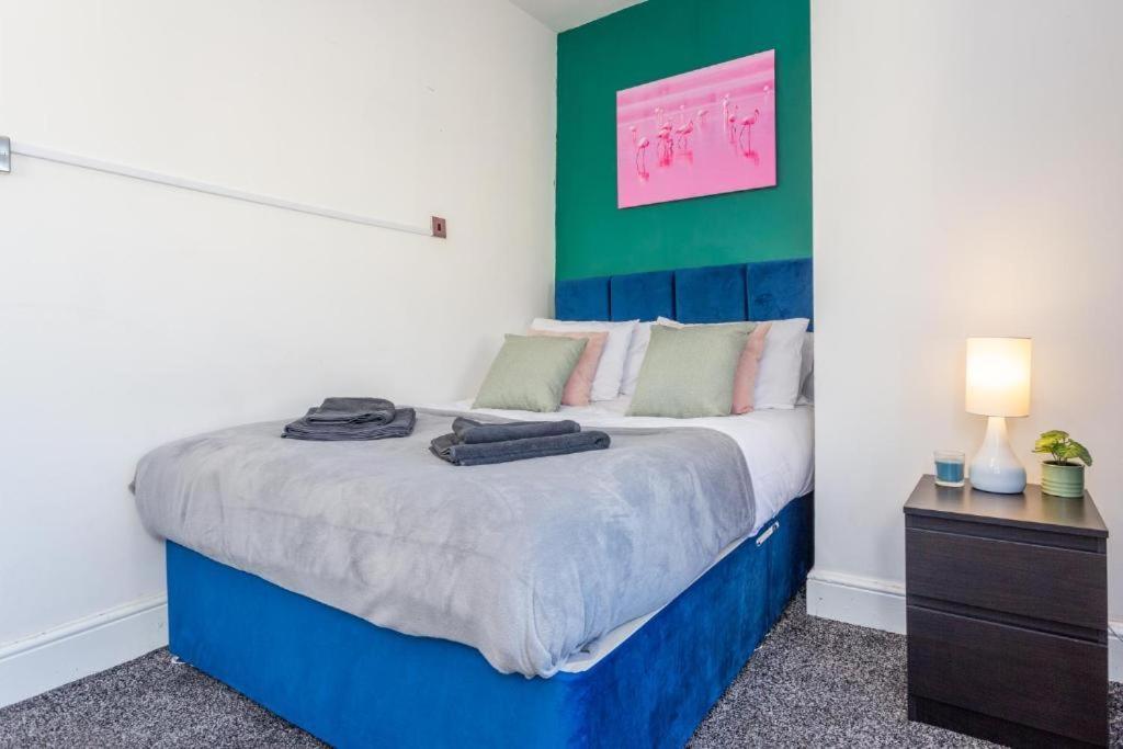 Newcastle'S Most Central Apartment - Sleeps 10 Екстериор снимка