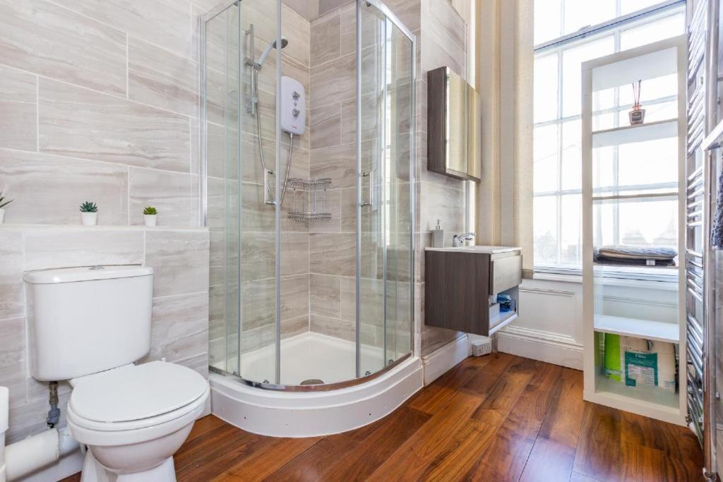 Newcastle'S Most Central Apartment - Sleeps 10 Екстериор снимка